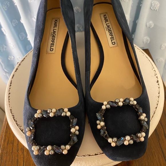 Karl Lagerfeld velvet pump with jeweled toe. Lovingly worn. - Picture 6 of 12